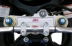 Afbeeldingen van Superbikestuurombouw kroonplaat zwart Suzuki GSX-R600/750 2004-2005