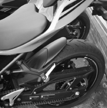 Toon details van Achterspatbord verlenger mat zwart voor het originele spatbord Kawasaki Ninja Z400 '17-'21 Afbeeldingen van Achterspatbord verlenger mat zwart voor het originele spatbord Kawasaki Ninja Z400 '17-'21
