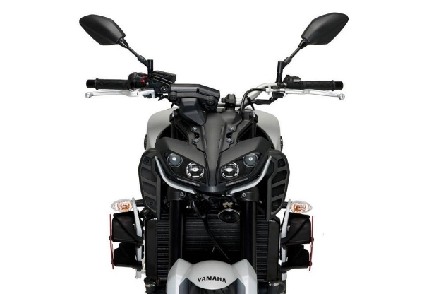 Afbeeldingen van Side Spoiler Downforce Naked van Puig voor de Yamaha MT-09 / SP '17-20