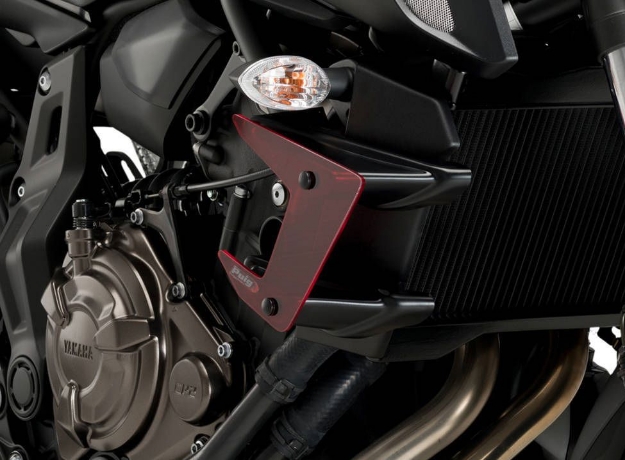 Afbeeldingen van Side Spoiler Downforce rood van Puig voor de Yamaha MT-07 '18-20