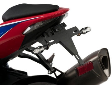 Toon details van Kentekenplaathouder Puig Honda CBR1000RR-R / SP '20- Afbeeldingen van Kentekenplaathouder Puig Honda CBR1000RR-R / SP '20-