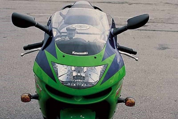 Afbeeldingen van Vervangingsruit Standaard Kawasaki ZX6-R '98-'99-licht getint