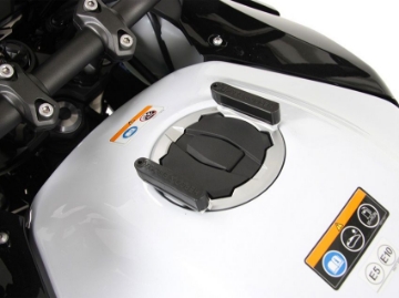 Toon details van Tankring Lock-it Hepco&Becker voor Kawasaki Versys 1000/ S/ SE ’19-'21 Afbeeldingen van Tankring Lock-it Hepco&Becker voor Kawasaki Versys 1000/ S/ SE ’19-'21