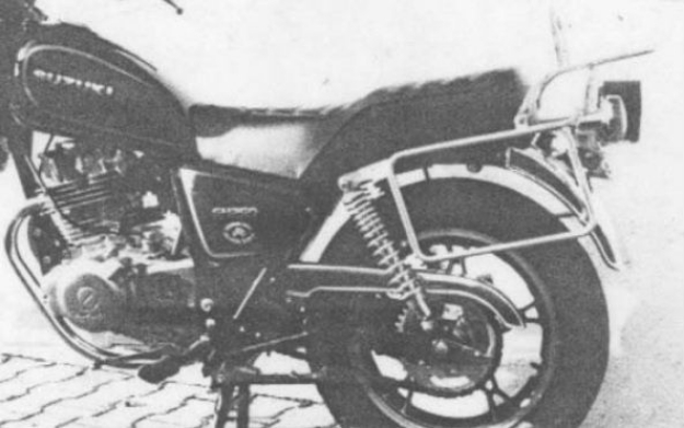 Afbeeldingen van Topdrager chroom Hepco & Becker Suzuki GN(X)250E