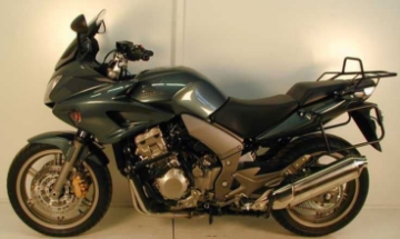 Toon details van Topdrager zwart Easyrack Hepco&Becker Honda CBF1000/ ABS '06-'09 Afbeeldingen van Topdrager zwart Easyrack Hepco&Becker Honda CBF1000/ ABS '06-'09