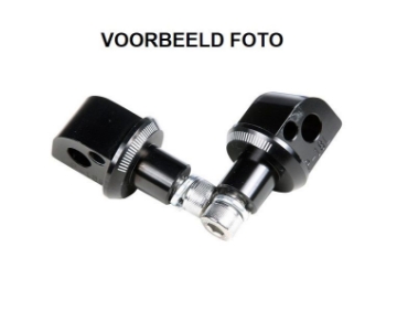 Toon details van Voetsteunadapters achterzijde van Puig voor Aprilia SRV850 Afbeeldingen van Voetsteunadapters achterzijde van Puig voor Aprilia SRV850