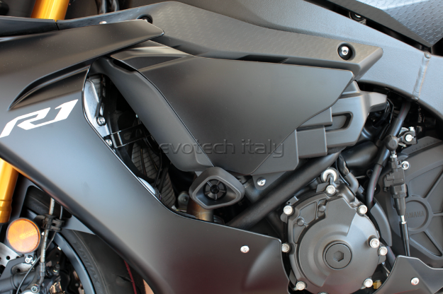 Afbeeldingen van Sliders Evotech Anti-Shock zwart Yamaha R1 ´17-