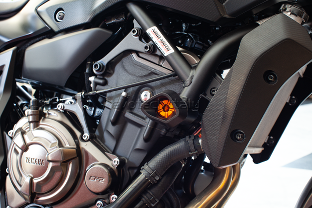 Afbeeldingen van Sliders Evotech Anti-Shock oranje Yamaha XSR700 / MT-07 / Tracer