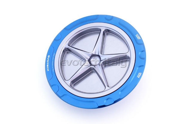 Afbeeldingen van Tankdop met schroefdop Evotech BMW R Nine T/ 1200 Scrambler '14- blauw/titanium