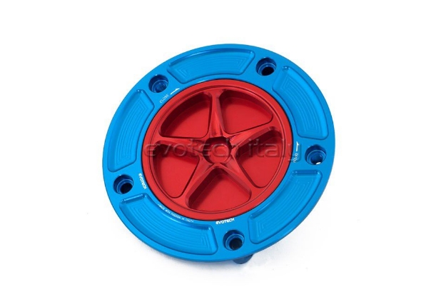 Afbeeldingen van Tankdop met schroefdop Evotech Suzuki 5 bouten (SU2) blauw/rood