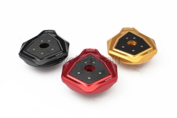 Toon details van Tankdop met key lock van Evotech voor Ducati Hypermotard / Hyperstrada Afbeeldingen van Tankdop met key lock van Evotech voor Ducati Hypermotard / Hyperstrada