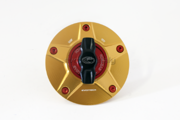 Toon details van Tankdop met snelsluiter van Evotech voor diverse Suzuki modellen Afbeeldingen van Tankdop met snelsluiter van Evotech voor diverse Suzuki modellen