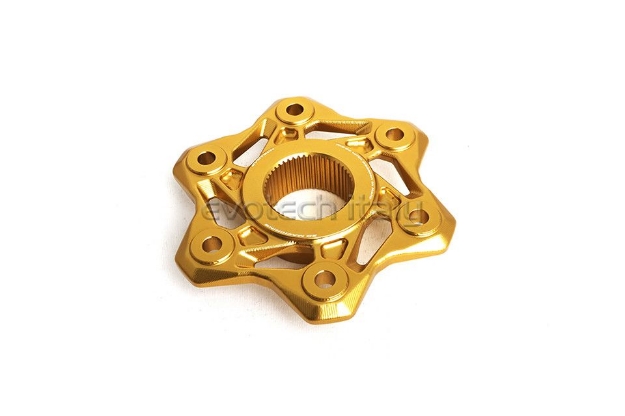 Afbeeldingen van Tandwieldrager aluminium Evotech Triumph Speed Triple 1200 RS '21- -goud
