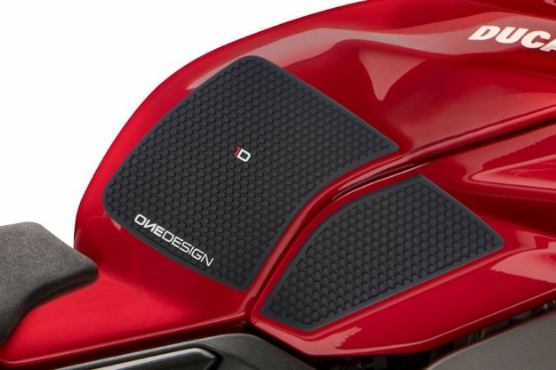 Afbeeldingen van Tank protector/grip stickers zwart Puig Ducati Panigale V4 (S)/ Speciale ’18-
