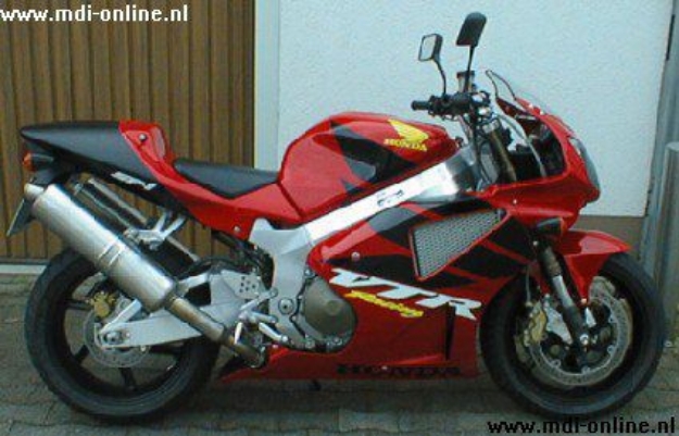 Afbeeldingen van Superbikestuurombouw A1 kit Honda VTR1000 SP1