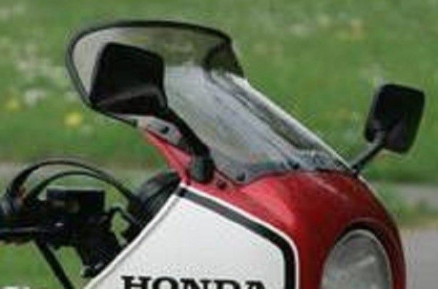 Afbeeldingen van Vervangingsruit standaard Honda CBX 550 / F / F2-licht getint