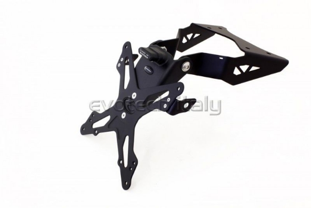 Afbeeldingen van Kentekenplaathouder Evotech Benelli BN302 '14-