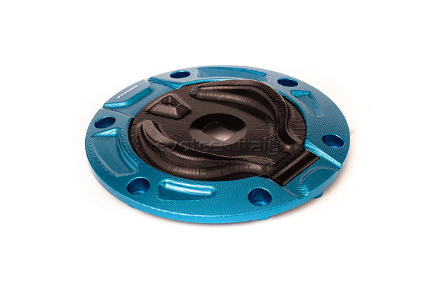 Afbeeldingen van Tankdop met sleutel opening van Evotech voor diverse Ducati en KTM modellen. blauw - zwart