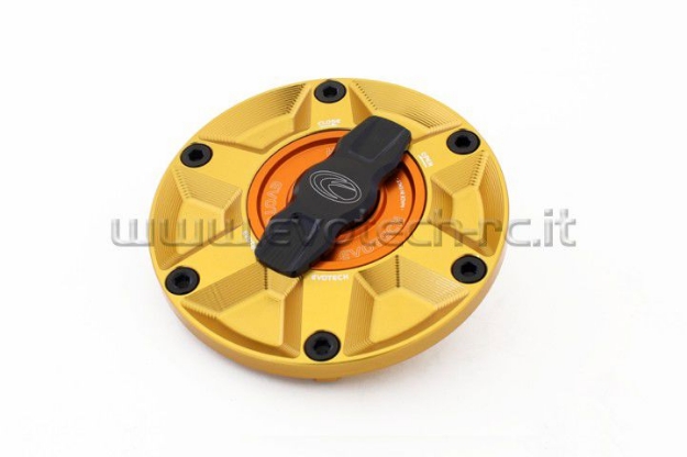 Afbeeldingen van Tankdop met snelsluiter van Evotech voor diverse Aprilia / Triumph / MV Agusta goud/oranje