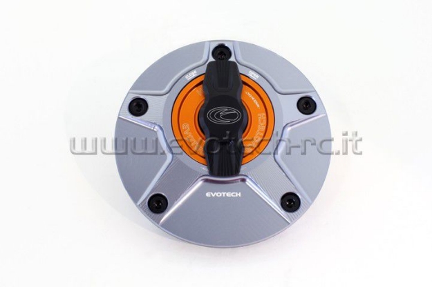 Afbeeldingen van Tankdop met snelsluiter van Evotech voor diverse Yamaha / Ducati / MV Agusta titanium/oranje