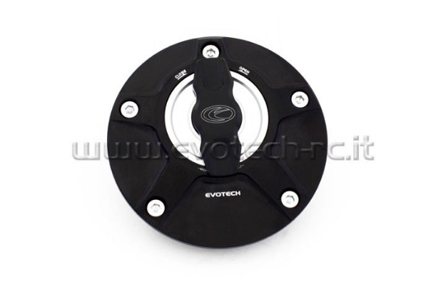 Afbeeldingen van Tankdop met snelsluiter van Evotech voor diverse Suzuki modellen zwart/zilver