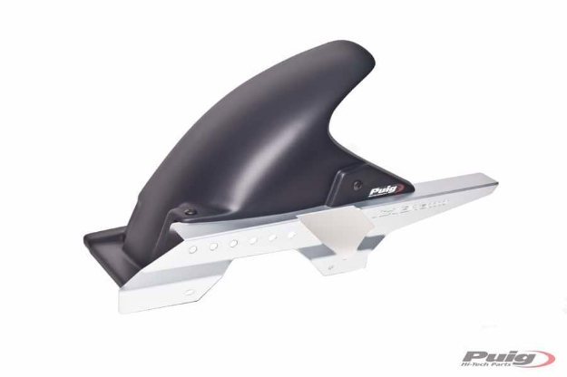 Afbeeldingen van Achterspatbord Puig mat zwart met aluminium kettingkast Honda CB1300 '03-13