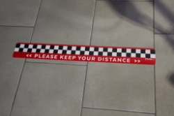 Afbeeldingen van Sticker Kit 'Safety Distance'