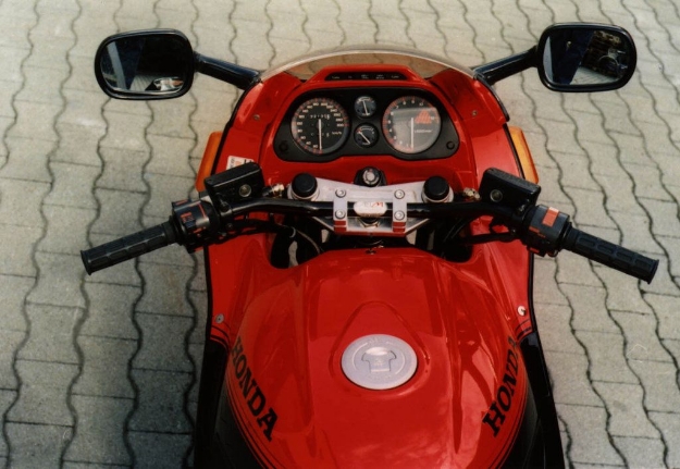 Afbeeldingen van Superbikestuurombouw A1 kit Honda CBR1000F 1987-1992