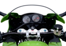 Afbeeldingen van Superbikestuurombouw A1 kit Kawasaki ZX9-R 2002-2003