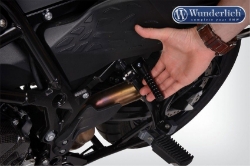 Afbeeldingen van Lifting handle BMW F650GS '08-/ F700GS/ F800GS '12-/ F800GS Adv. '13-- black Wunderlich