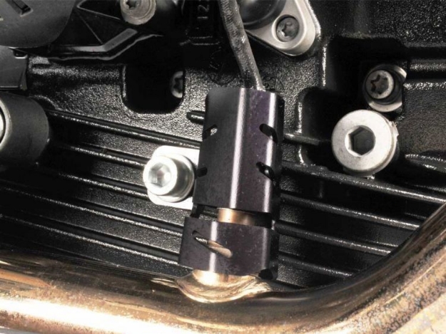 Afbeeldingen van Oxygen sensor guard right diverse BMW modellen - black Wunderlich