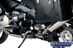 Afbeeldingen van Swingarm pivot covers left diverse BMW modellen - silver Wunderlich