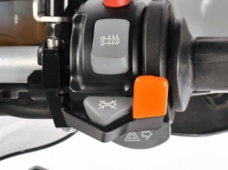 Afbeeldingen van Turn signal cancel switch lever diverse BMW modellen - black Wunderlich