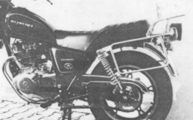 Afbeeldingen van Kofferrek chroom Hepco & Becker Suzuki GN(X)250E