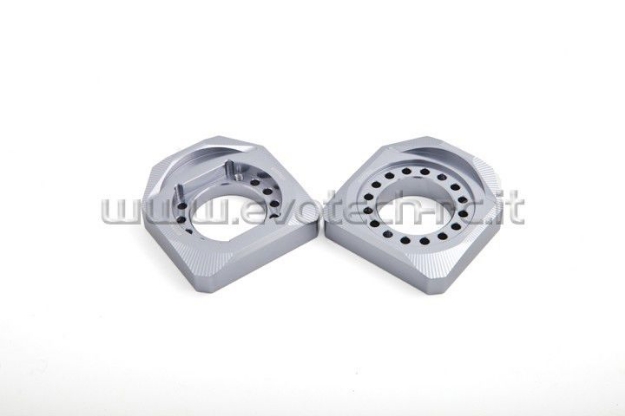 Afbeeldingen van Kettingspanners Suzuki GSX-R 1000 '05-'15// 600/750 '06-'10// GSX-S 1000 '15-Titanium