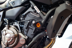 Afbeeldingen van Sliders Evotech Anti-Shock oranje Yamaha XSR700 / MT-07 / Tracer