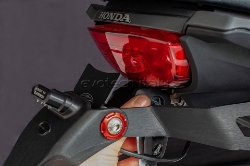 Afbeeldingen van Kentekenplaathouder Evotech Honda CB300R '18-