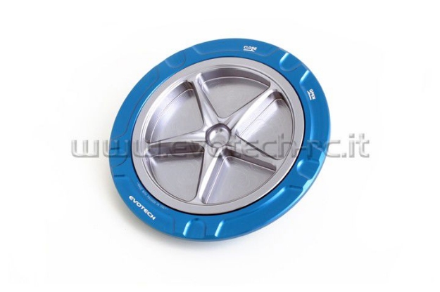 Afbeeldingen van Tankdop met schroefdop van Evotech voor Aprilia / Ducati / MV Agusta blauw/titanium