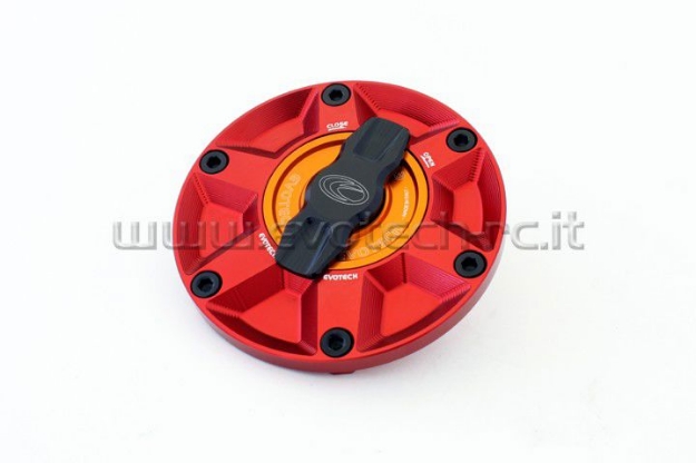 Afbeeldingen van Tankdop met snelsluiter van Evotech voor diverse Aprilia / Triumph / MV Agusta rood/oranje