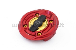 Afbeeldingen van Tankdop met snelsluiter van Evotech voor diverse BMW modellen rood/goud