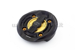 Afbeeldingen van Tankdop met snelsluiter van Evotech voor diverse BMW modellen zwart/goud