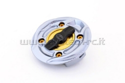 Afbeeldingen van Tankdop met snelsluiter van Evotech voor diverse BMW modellen titanium/goud