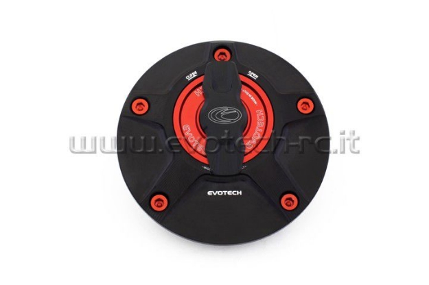 Afbeeldingen van Tankdop met snelsluiter van Evotech voor diverse Suzuki modellen zwart/rood