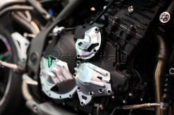 Afbeeldingen van Engine Protector rechts Evotech voor Triumph Speed Triple 1050 / S / R