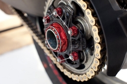 Afbeeldingen van Achterasmoer Evotech diverse Ducati/ MV Agusta modellen TB-014A