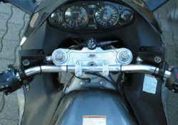 Afbeeldingen van Superbikestuurombouw kroonplaat zilver Suzuki GSXR1300 -2007