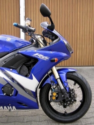 Afbeeldingen van Superbikestuurombouw kroonplaat zwart Yamaha YZF-R6 2005