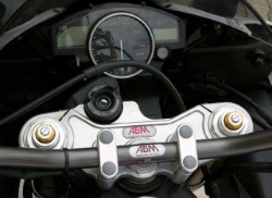 Afbeeldingen van Superbikestuurombouw kroonplaat zwart Yamaha YZF-R6 2006-2007