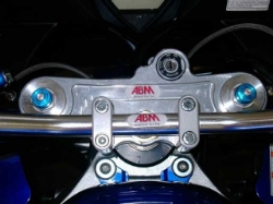 Afbeeldingen van Superbikestuurombouw kroonplaat zwart Suzuki SV1000S 2003-