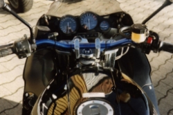 Afbeeldingen van Superbikestuurombouw kroonplaat zilver Yamaha YZF1000